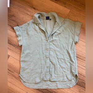 Gap muslin cotton gauze sage green button down top shirt